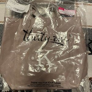 Thirty-One Window Shopper LTD